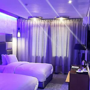 4* Otel The Seven