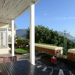 a-whale-of-a-time-fish-hoek.hotels-capetown.com/