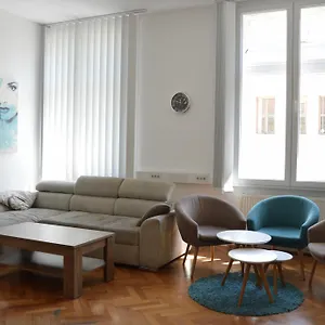spacious-apartment-ljubljana.hotels-in-ljubljana.com/